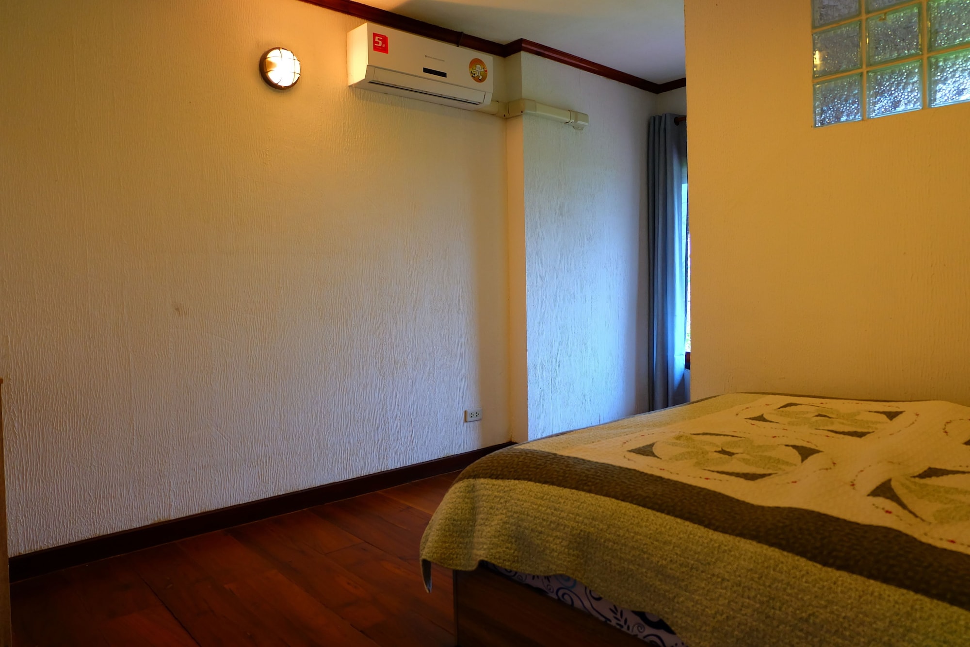 غرفة ديلوكس بسريرين مزدوجين بإطلالة على الحديقة بغرفتي نوم، Villa Franjipani Maerim 7/10