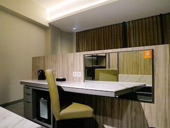 The Luxton Bandung 56/67