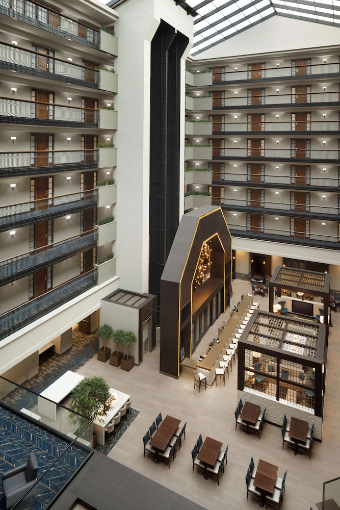 Embassy Suites Columbus 8/68