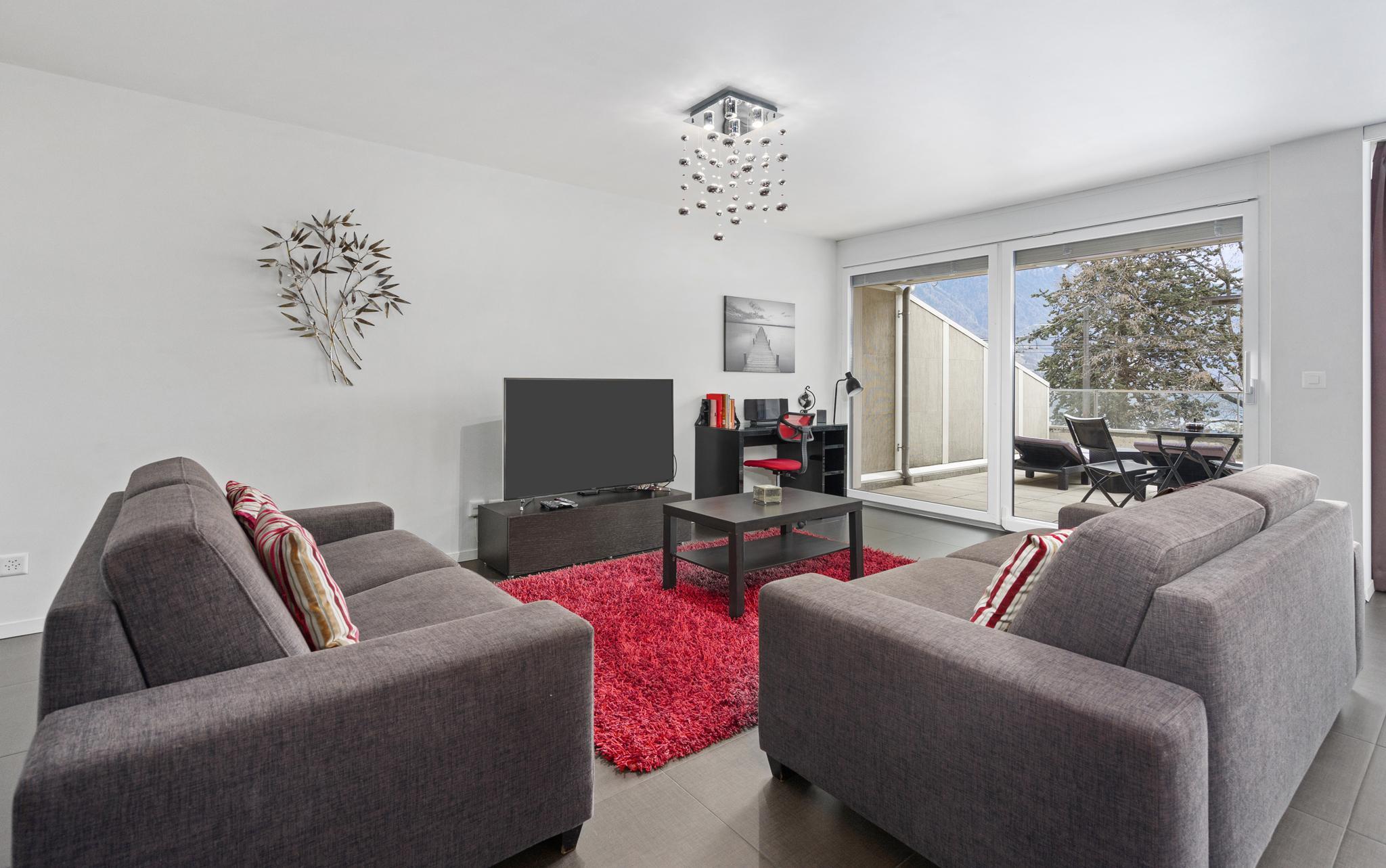 Montreux Lake View Apartments and Spa 3/6