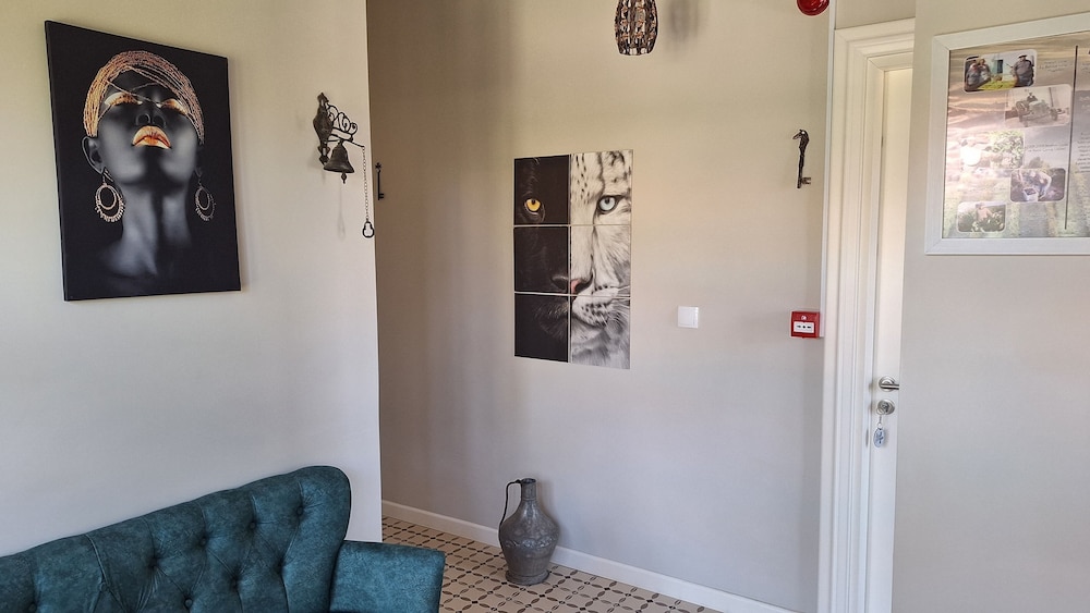 Karina Vineyard House 24/47