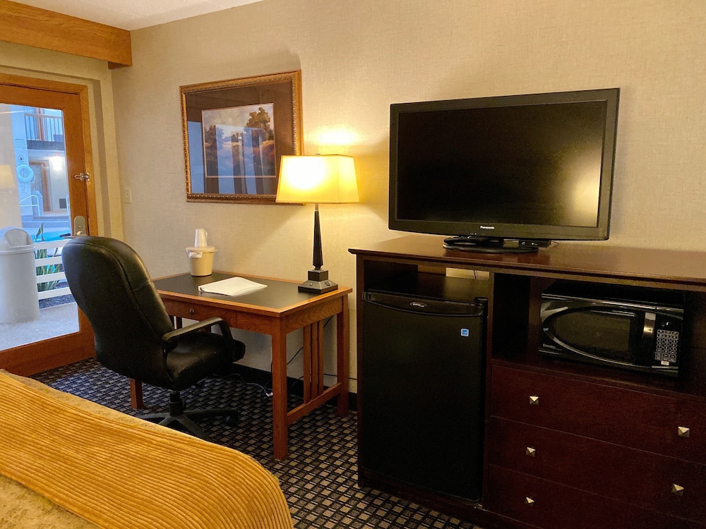 Ramkota Hotel 36/56