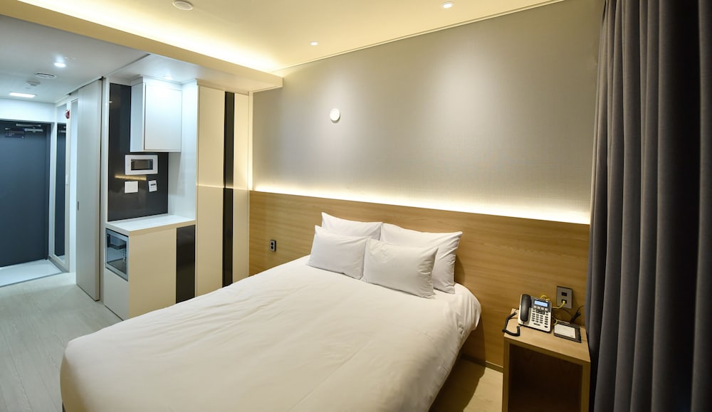 Ocean Soleview Hotel 18/57
