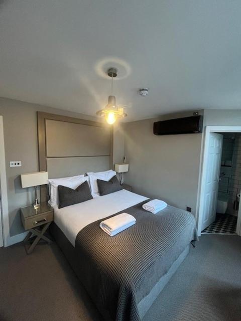 Club, Town House, Double Bed