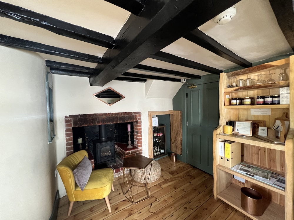 Cottage Lodge Hotel 28/50