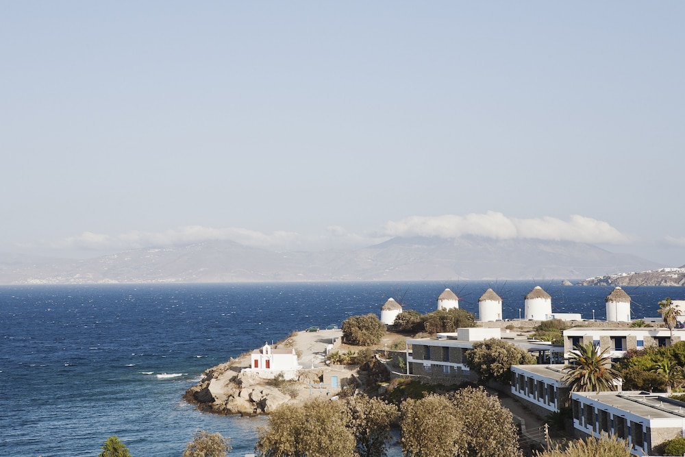 Mykonos Adonis Hotel 69/76