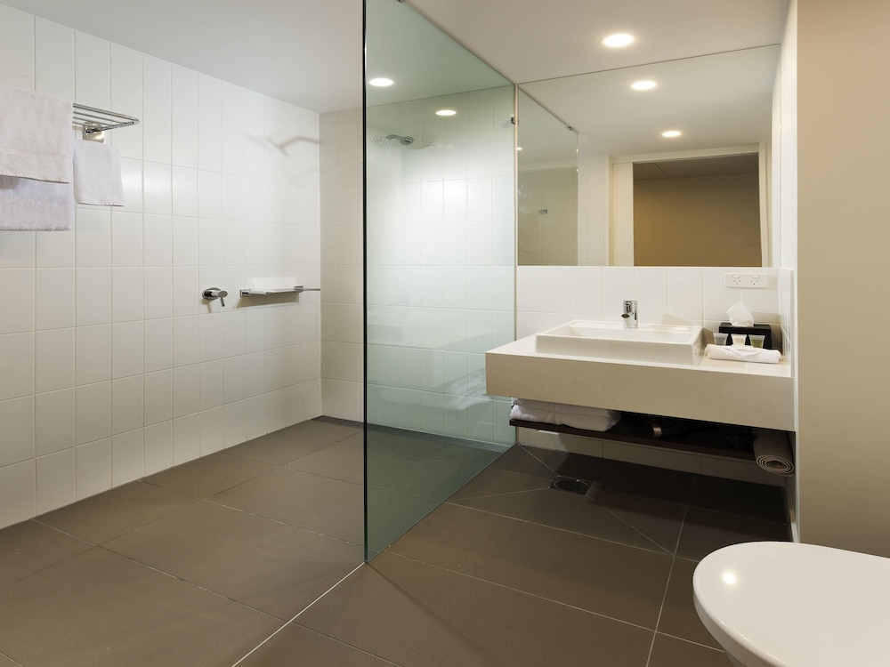ibis Brisbane Airport Hotel 35/36