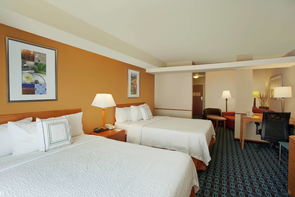 Fairfield Inn & Suites Detroit Metro Airport Romulus 7/22