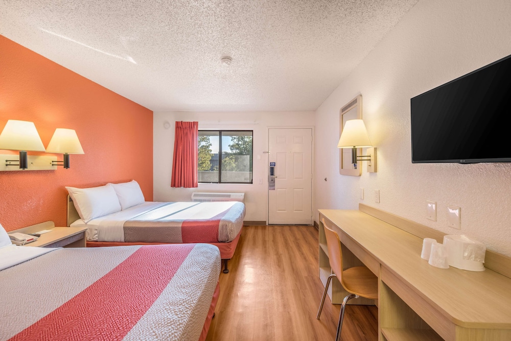 Motel6 Fairfield, CA - North 41/69