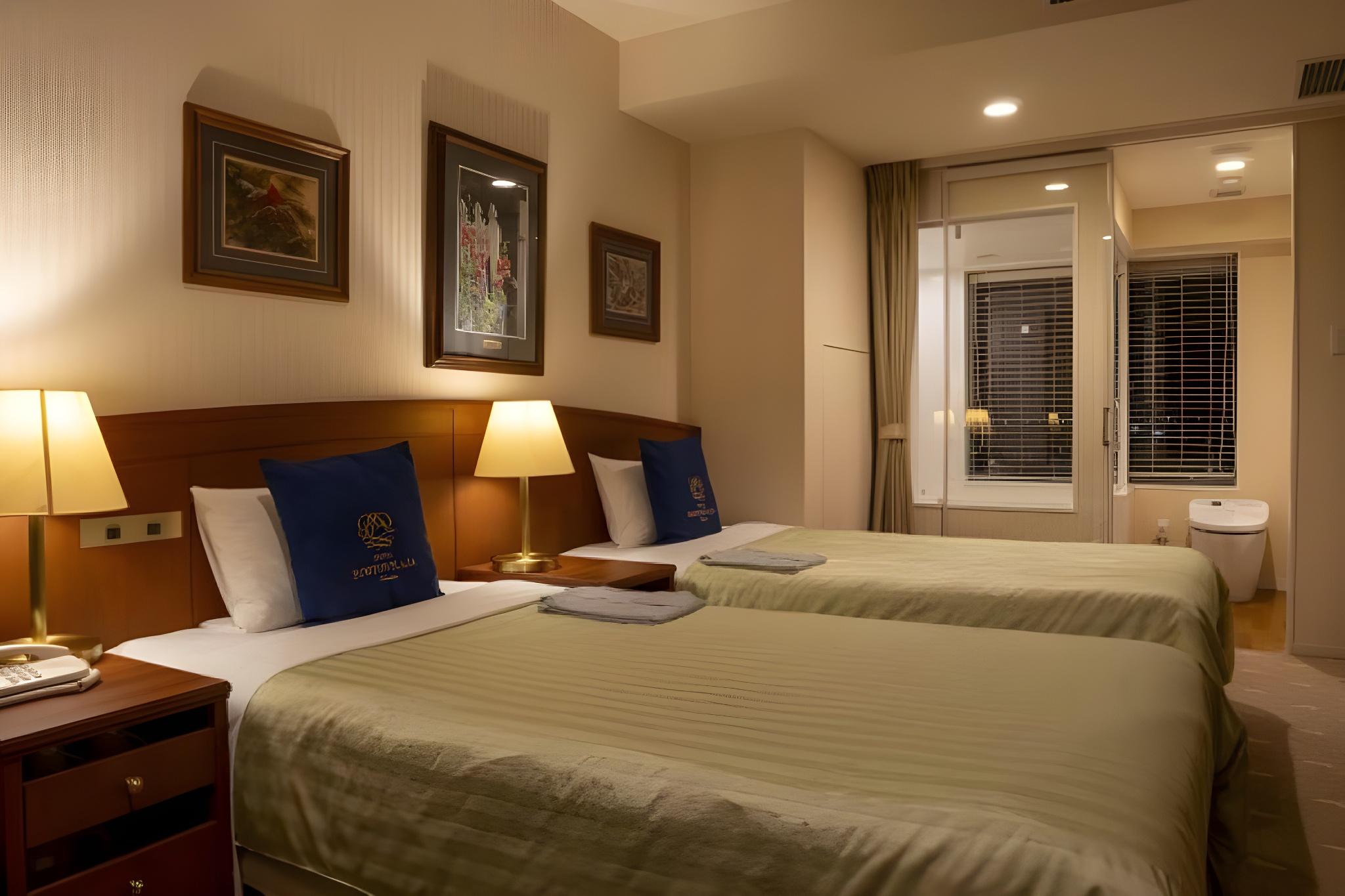Standard, Twin Beds, with View, Bathtub, South Wing