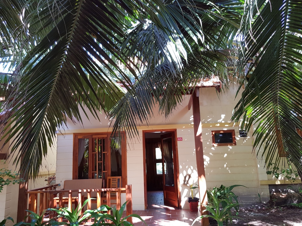 Free Beach Resort photo4