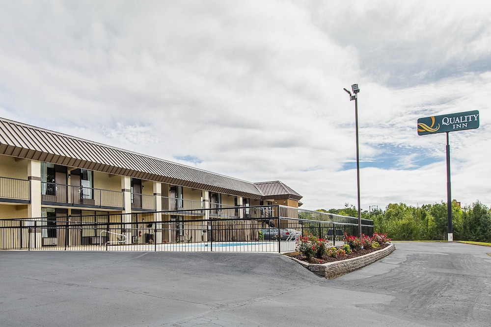 Quality Inn Forest City, NC 49/59