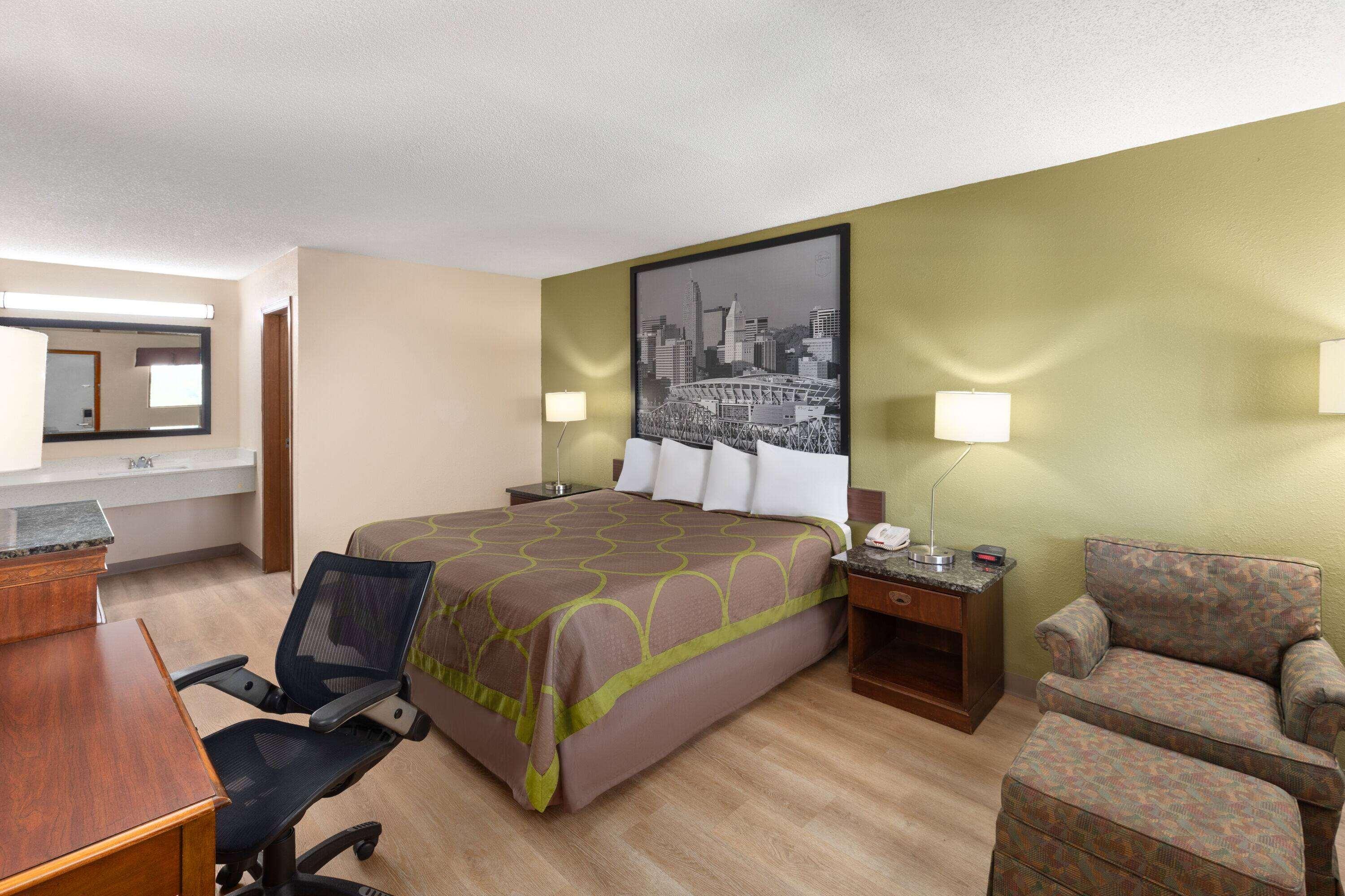 Room, King Bed