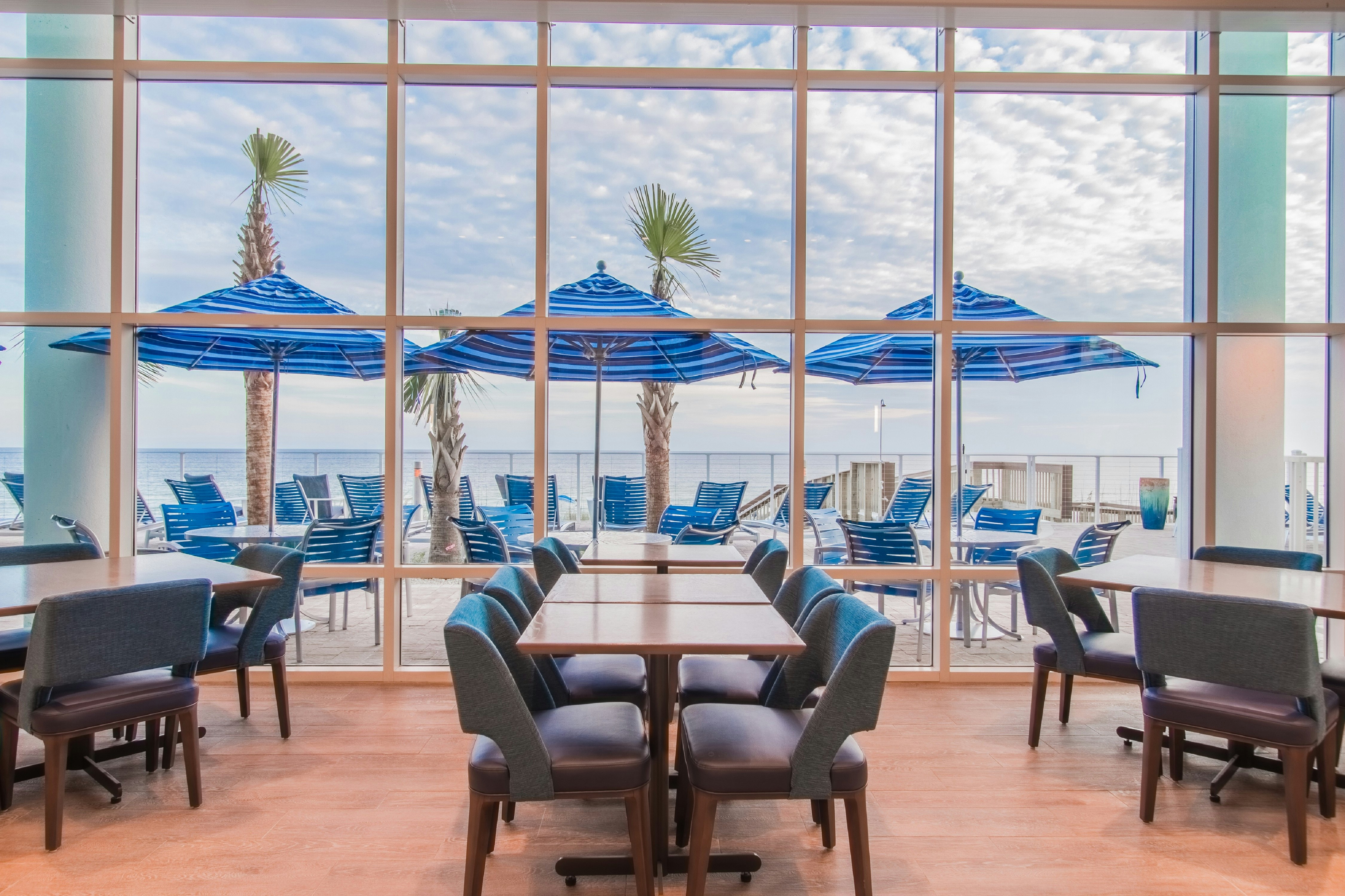 Hampton Inn & Suites Panama City Beach-Beachfront 25/33