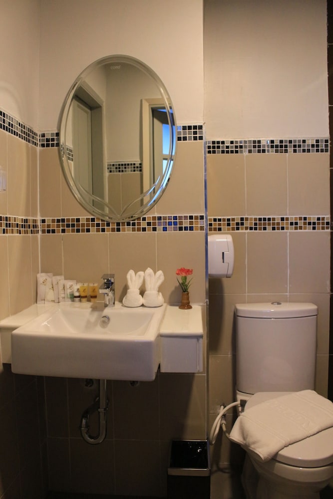 Vwish Hotel 79/80