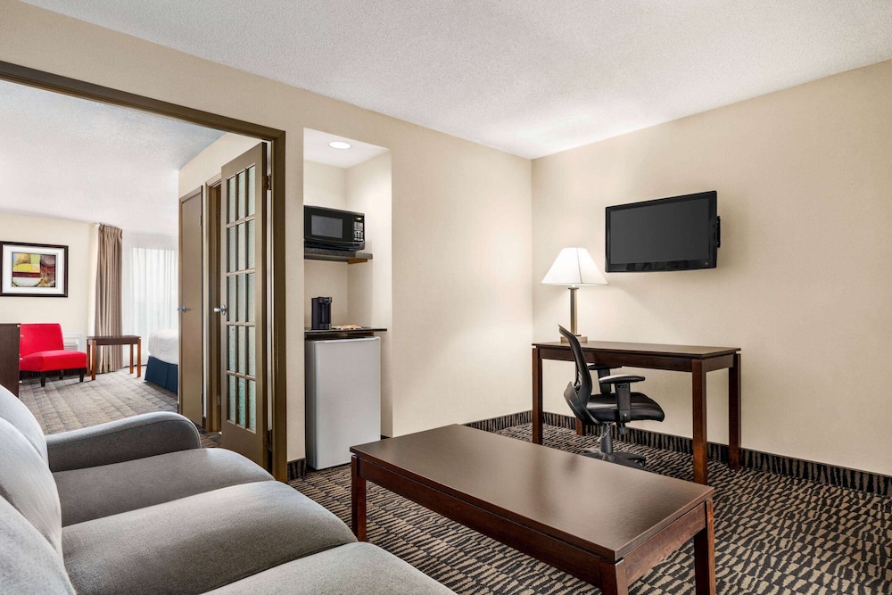 Ramada Plaza By Wyndham Niagara Falls 57/79