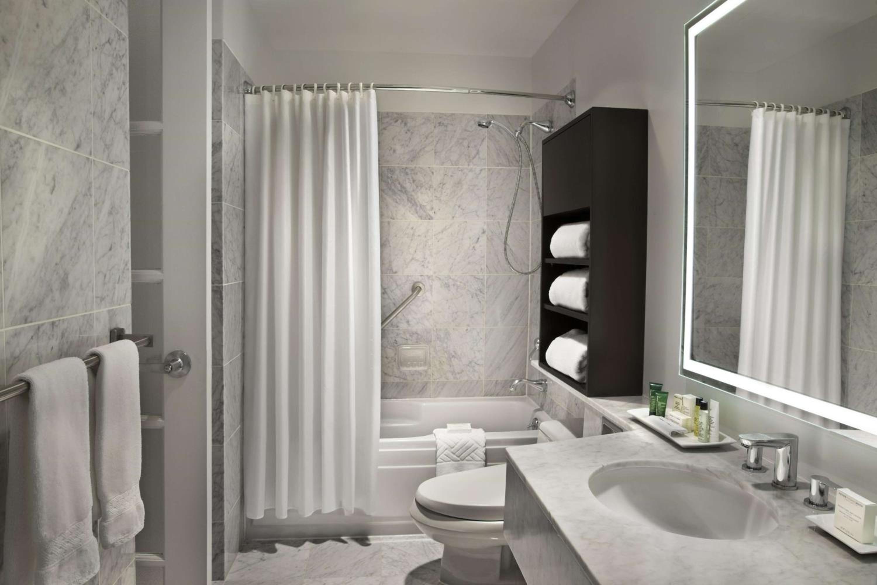 1 Bedroom, Suite, Double Bed, Sofa, Kitchen
