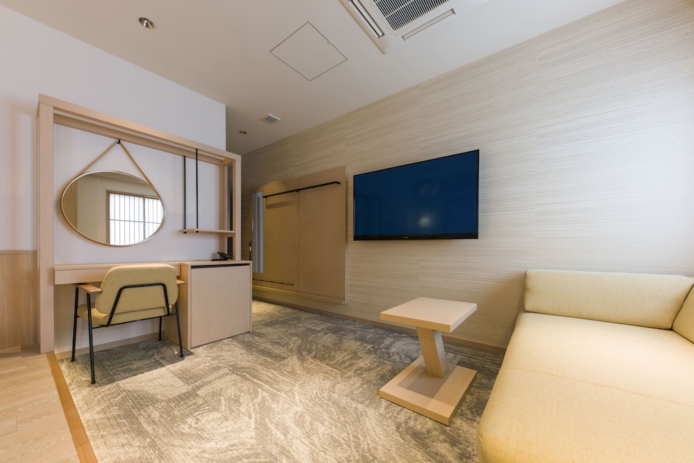 IAM HOTEL 35/48