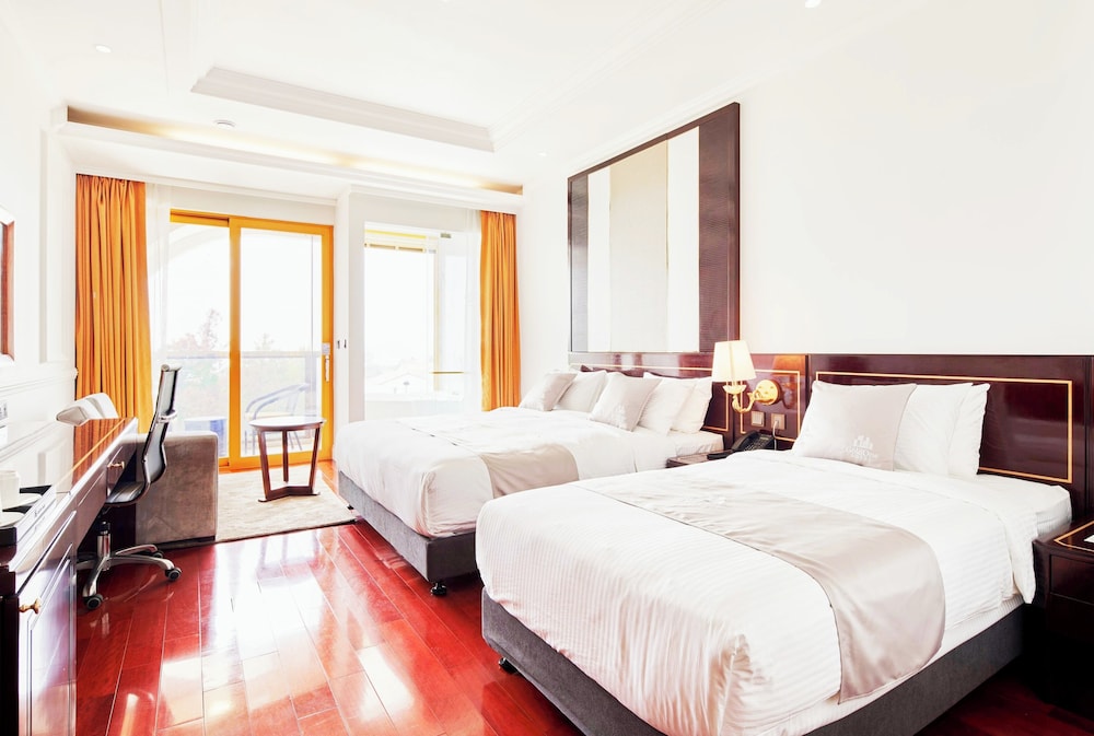 Goldone Hotel And Suites 30/72