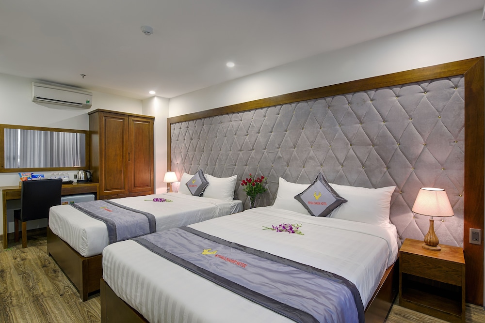 Royal Charm Hotel 13/57
