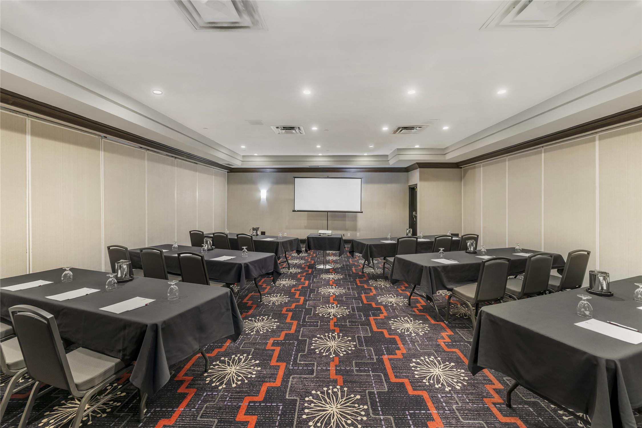 Best Western Plus Waterfront Hotel 50/63