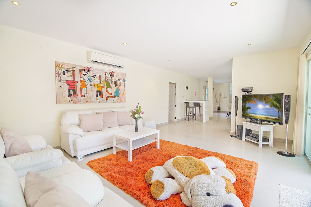 Tropicana Pool Villa 25/50