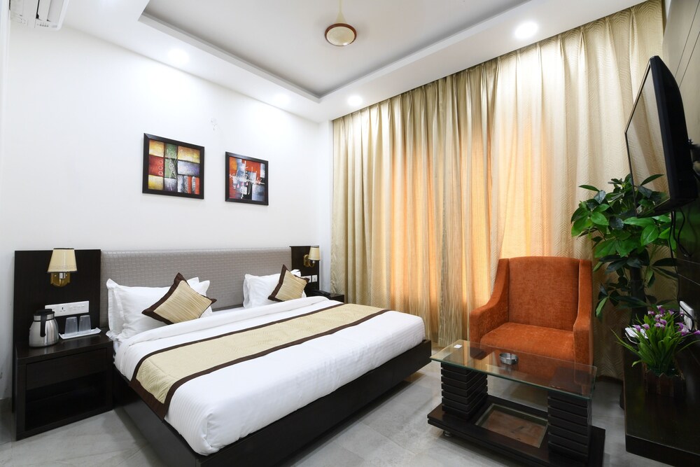Madhav Muskan Residency 16/39