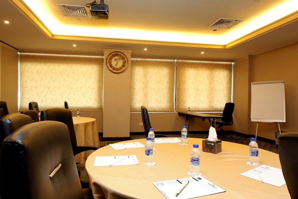 فندق جولدن توليب للأجنحة الفندقية(Golden Tulip Al Khobar Suite Hotel) 43/52