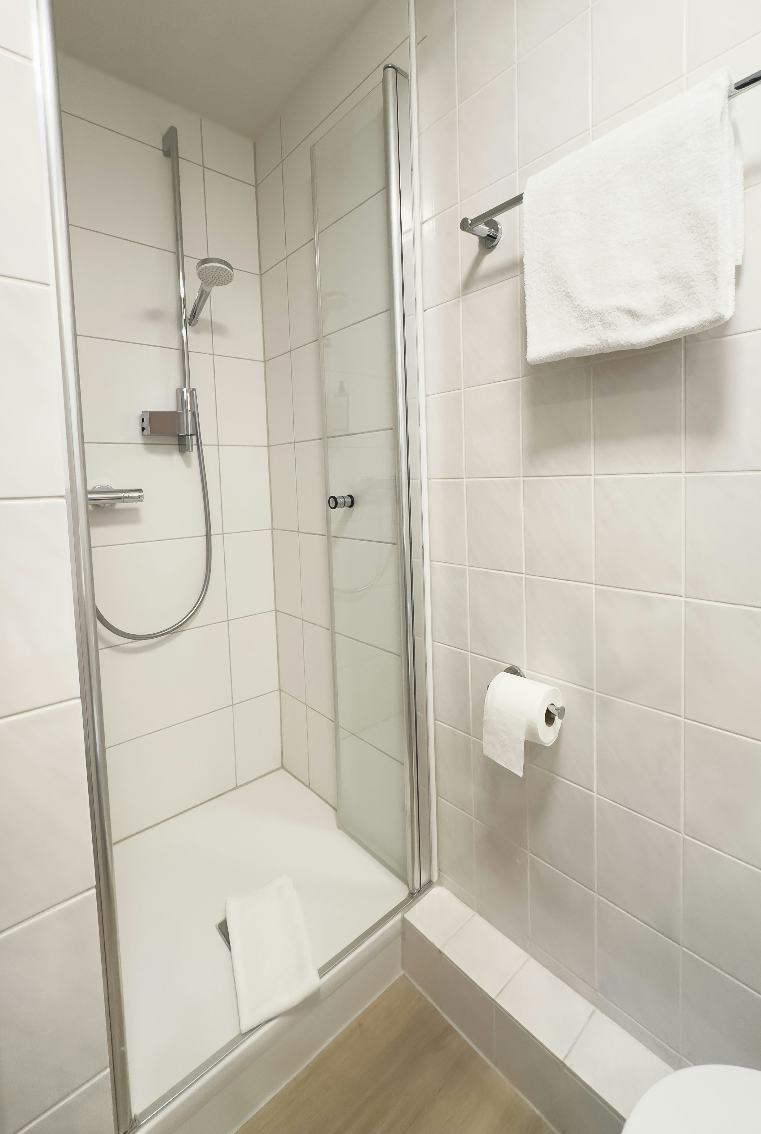 Hotel Frankfurt Airport 23/25