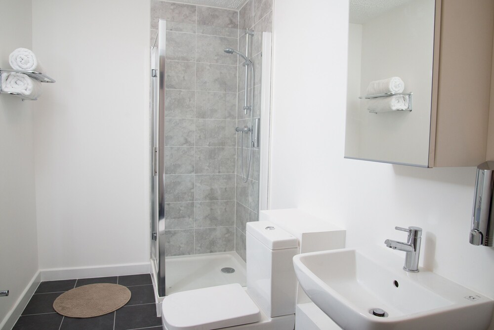 TLK Apartments and Hotel 44/50