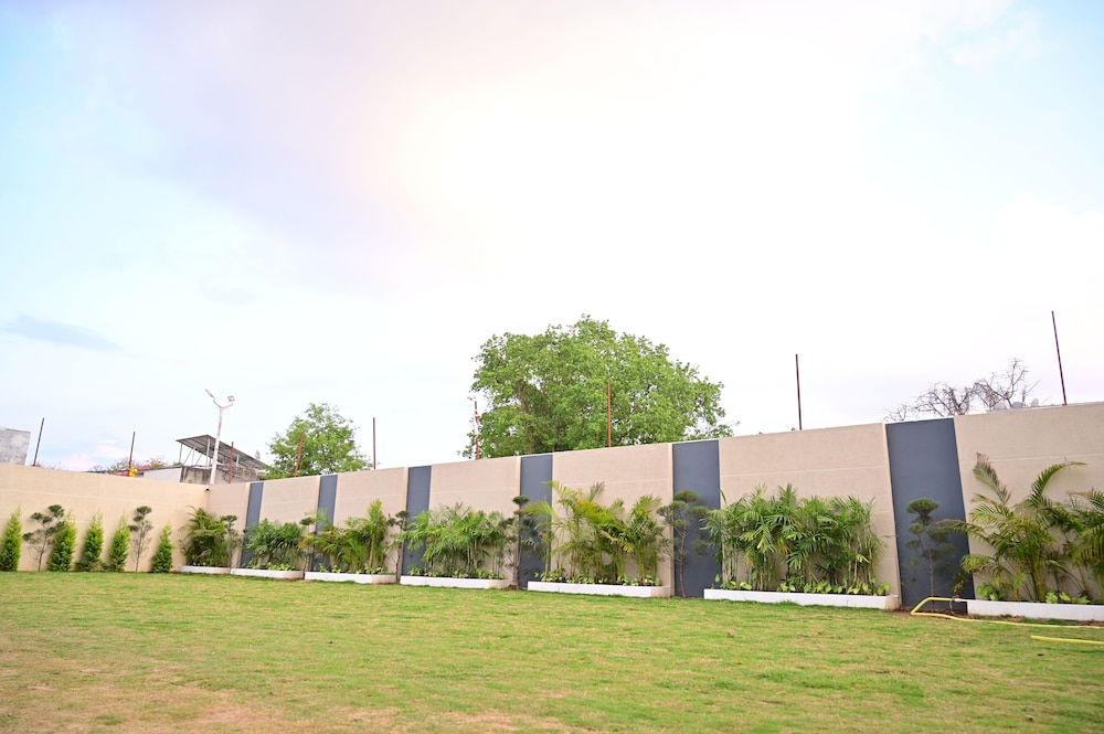 Ramada Encore by Wyndham Bareilly Civil Lines 51/58