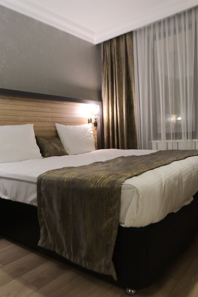 Cag Hotel 11/49