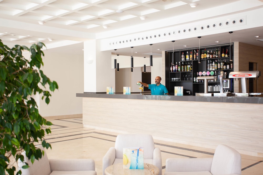 Grupotel Club Menorca 10/70