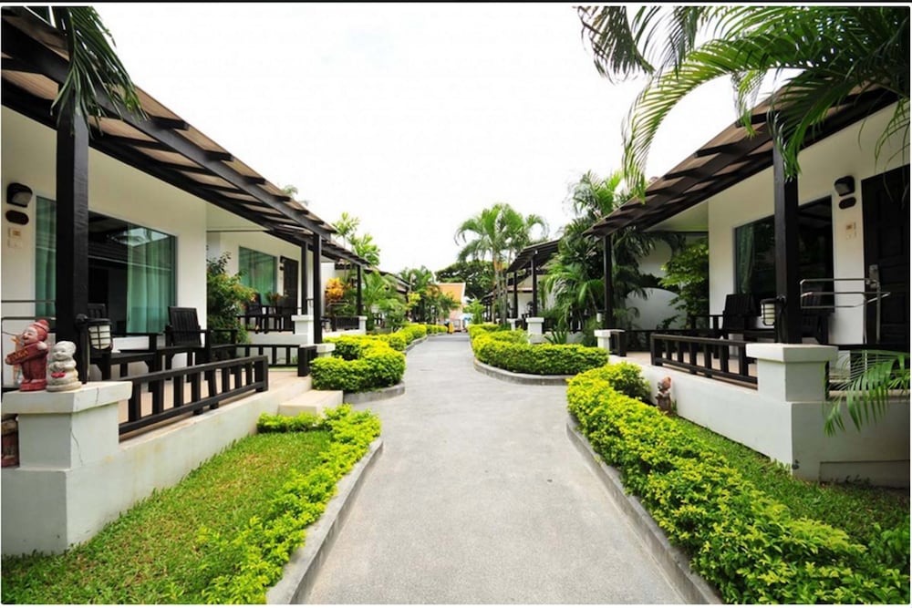 Chaweng Cove Beach Resort 63/72