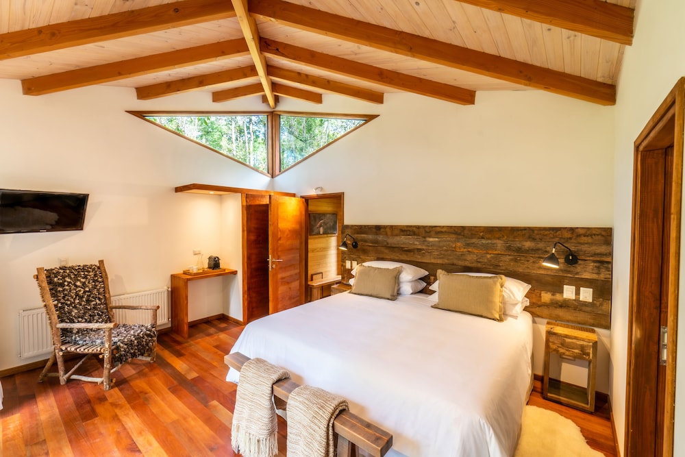 Rakau Lodge 6/16