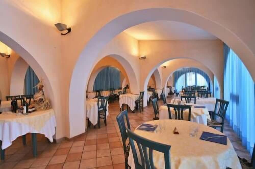 Villaggio Dei Pini 30/50