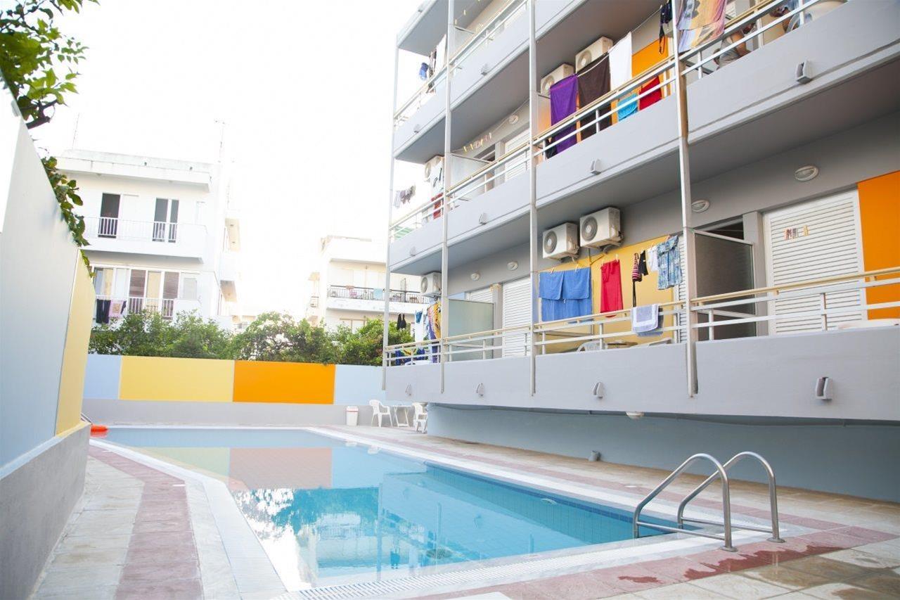 Theonia Hotel 8/35