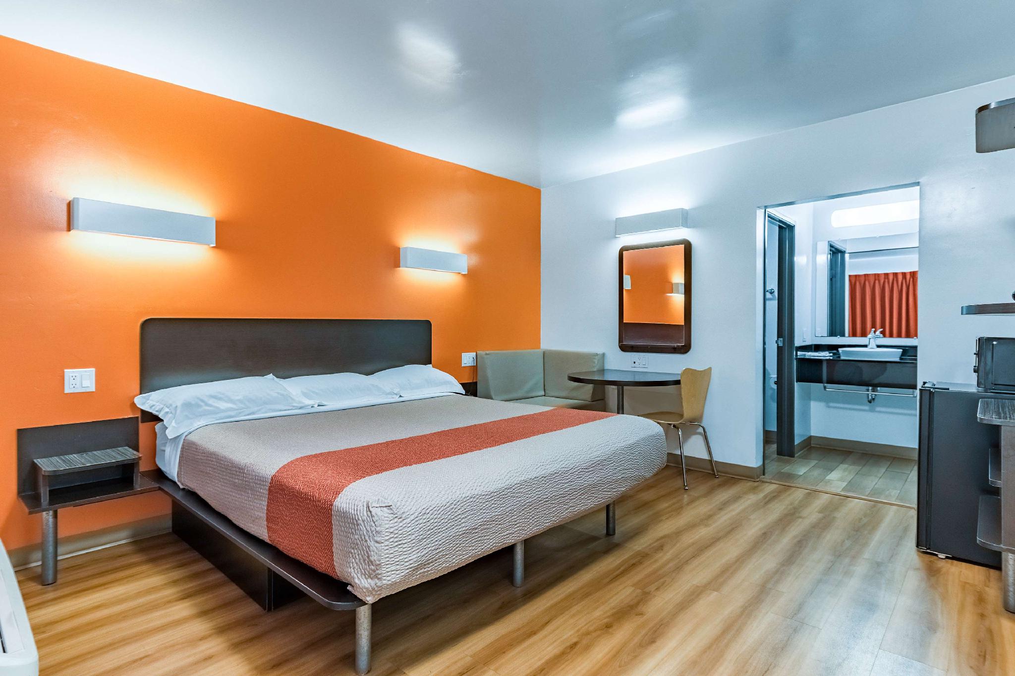 Motel6 National City, CA 9/24