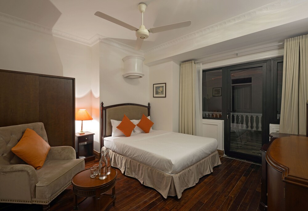 LUXURY, DOUBLE BED