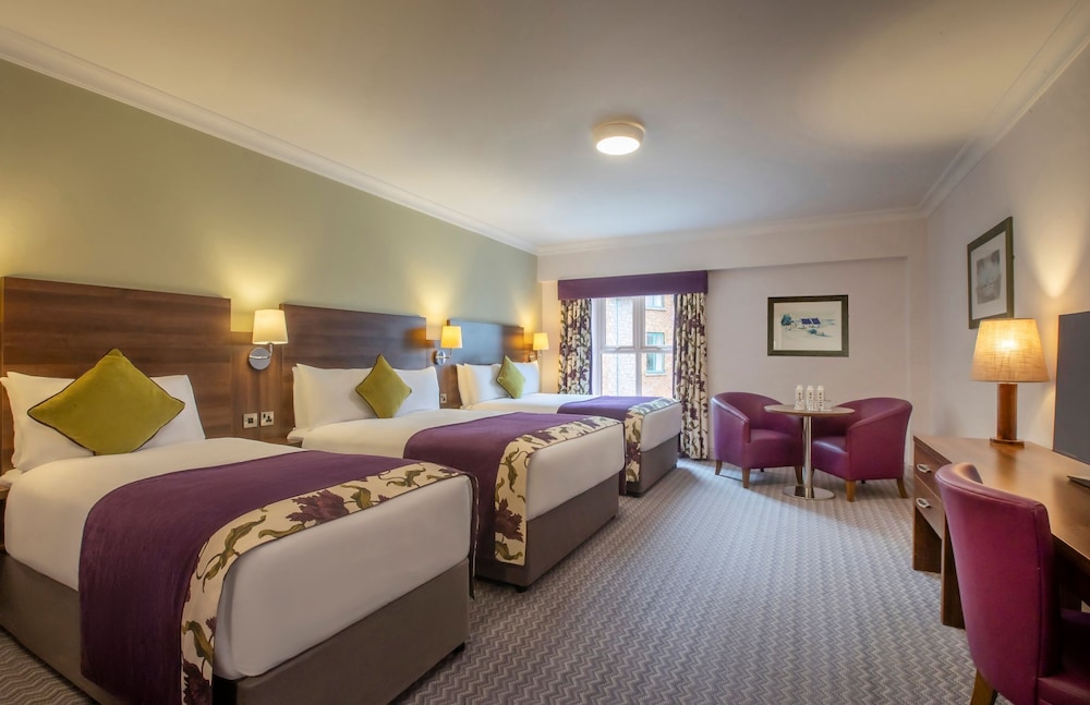 ROOM, TRIPLE
