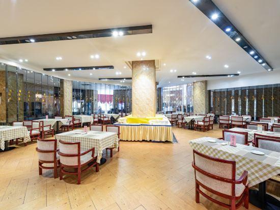 River & Holiday Rezen Hotel PengShui 18/20