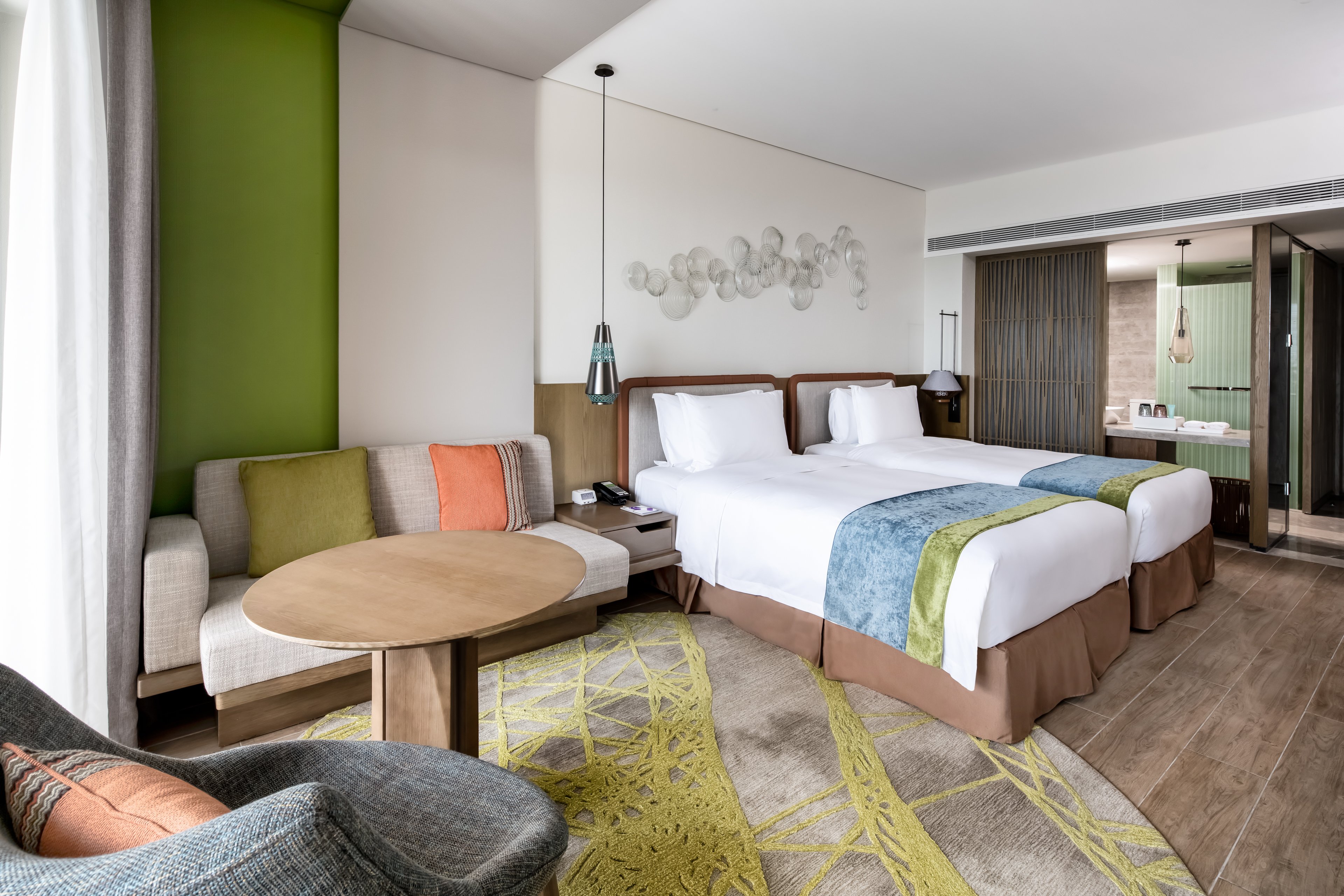 HOLIDAY INN RESORT SANYA BAY 12/50