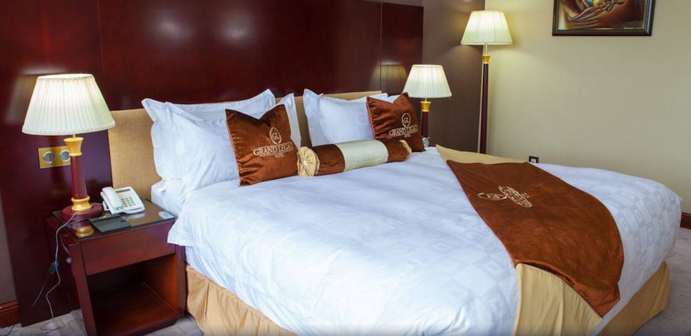 Grand Legacy Hotel 40/70