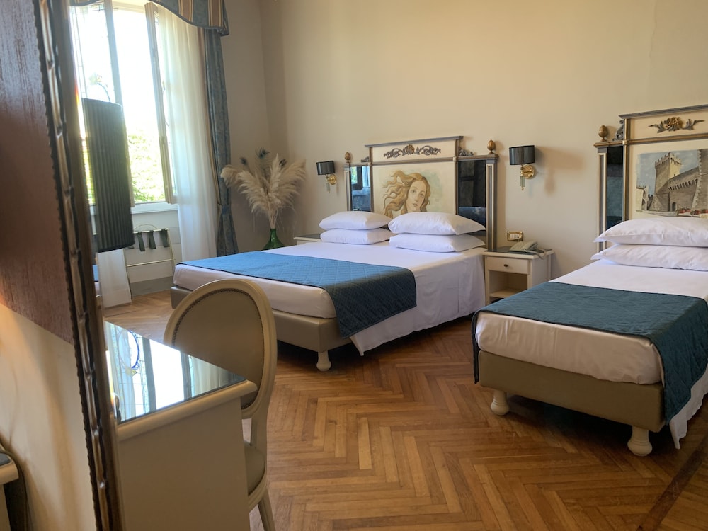 Hotel Donatello 8/44