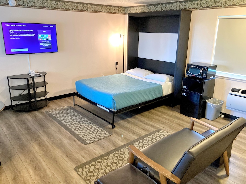 Family, 1 Queen and 2 Murphy Beds, Queen Murphy Bed, Ground Floor