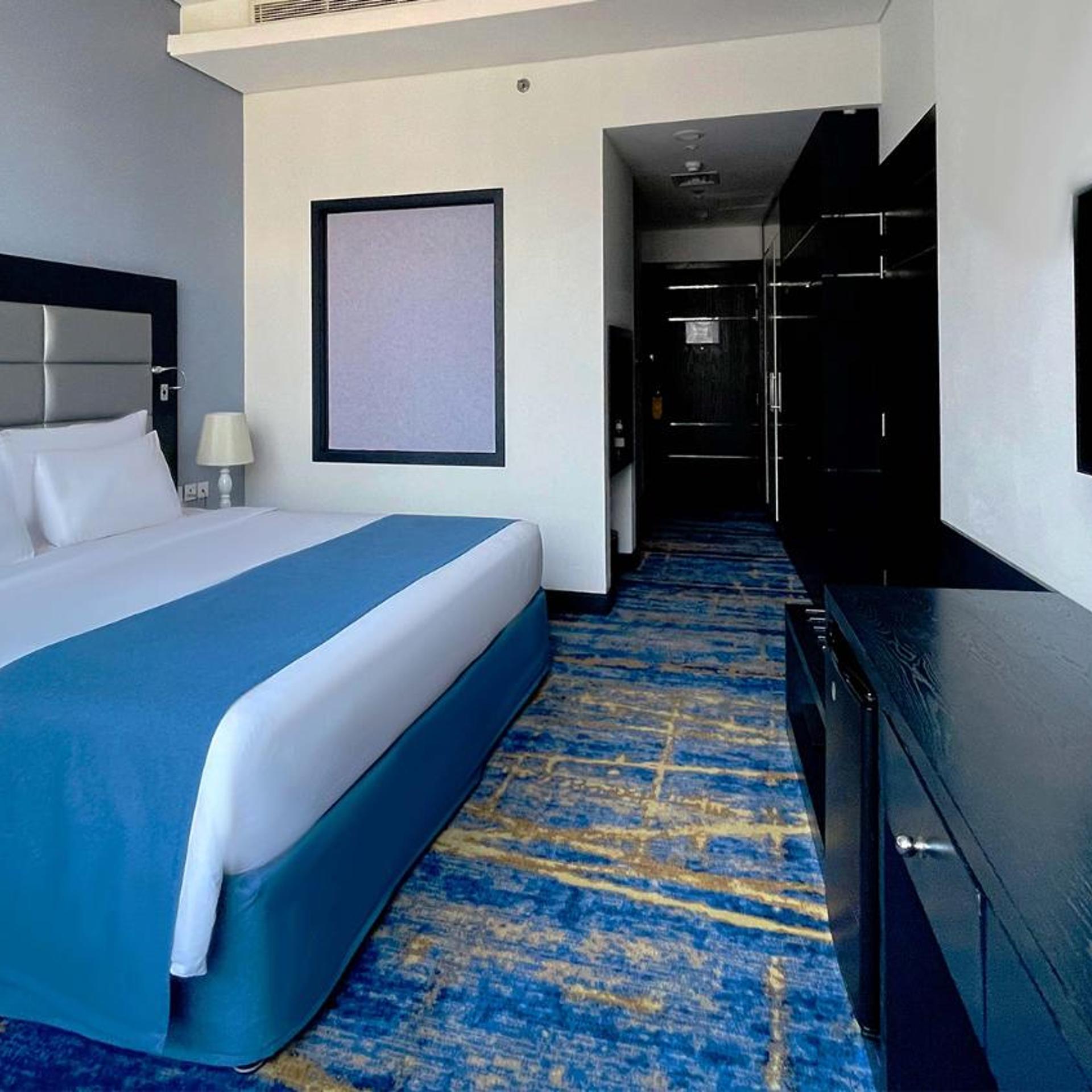 PREMIUM ROOM