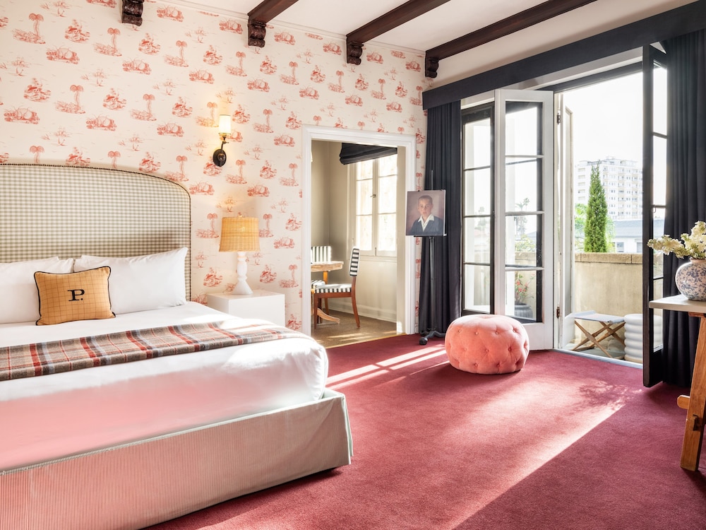 Grand, Deluxe, Residence, Studio, King Bed