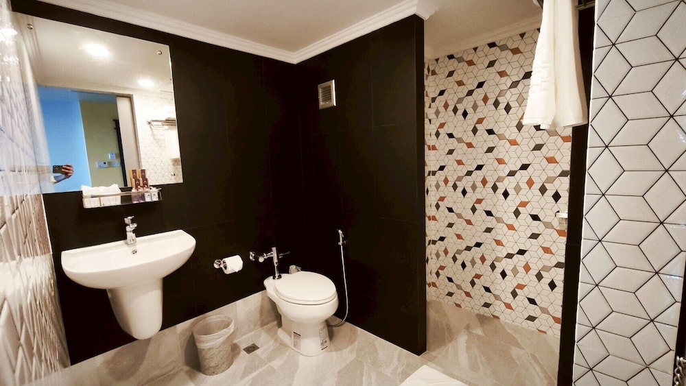 Hua Hin Grand Hotel And Plaza 58/60