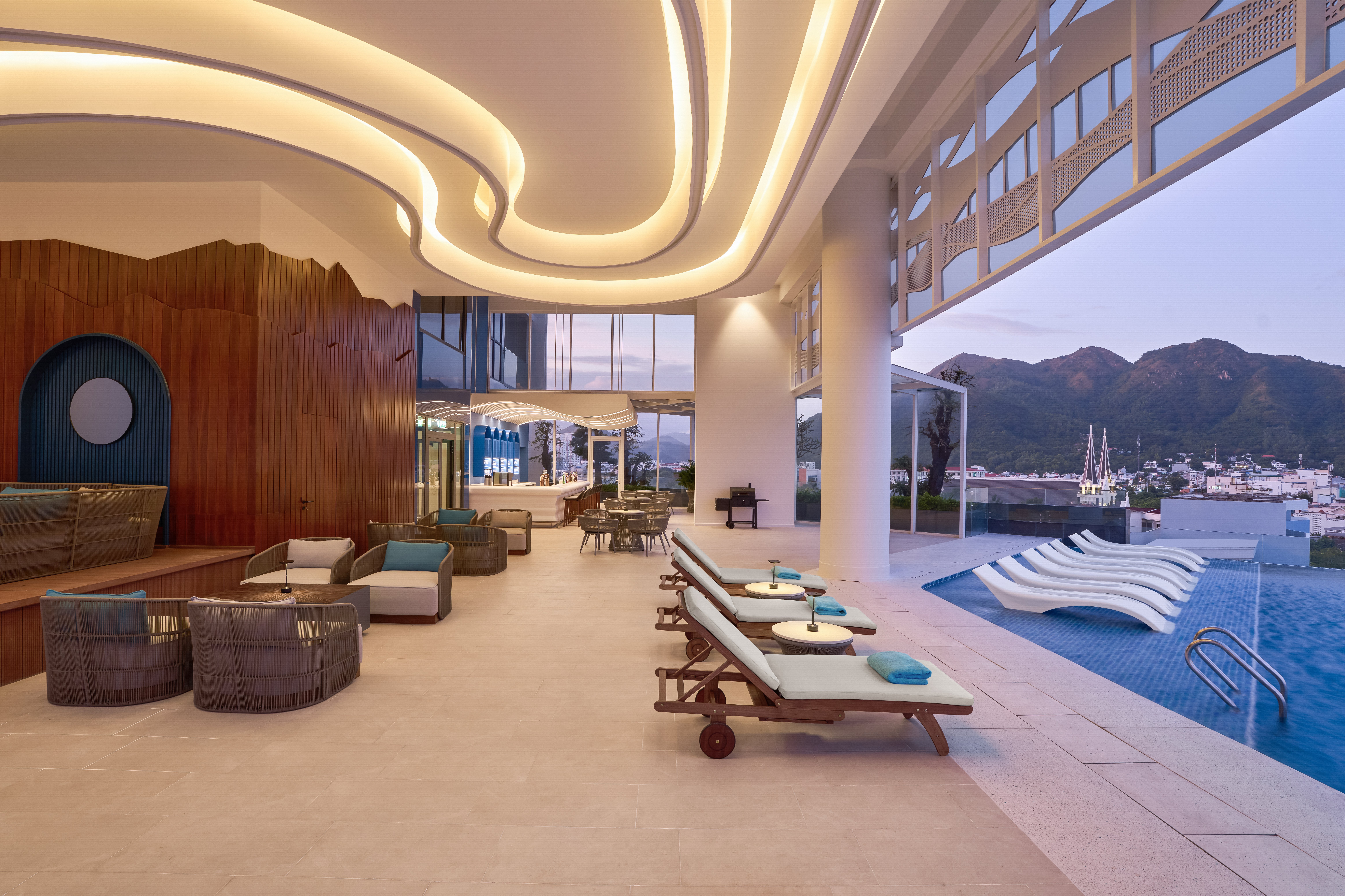 Voco Scenia Bay Nha Trang by IHG 19/50