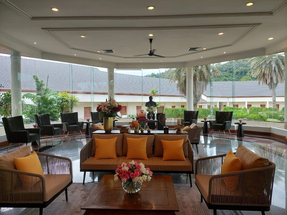 SIR JAMES RESORT SARABURI 40/50